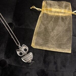 Vintage owl necklace 🦉 rhinestones, with a silver pendant chain- 90's y2k vibes